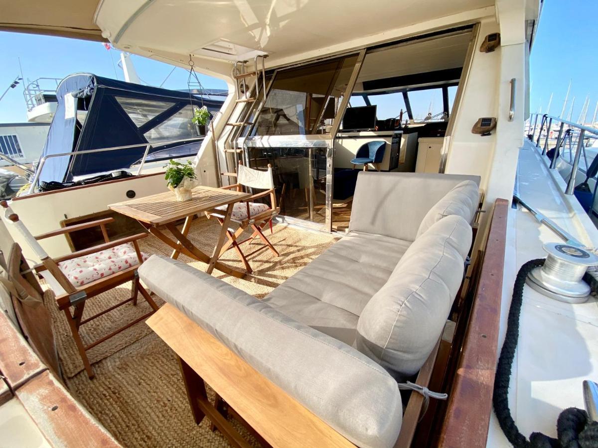 Panaby Houseboat Hotel ปาแลร์โม ภายนอก รูปภาพ