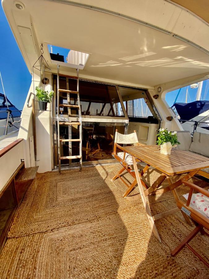 Panaby Houseboat Hotel ปาแลร์โม ภายนอก รูปภาพ